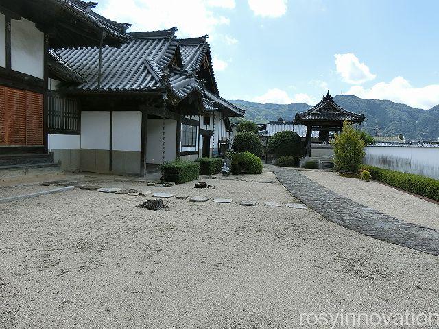 頼久寺７　境内