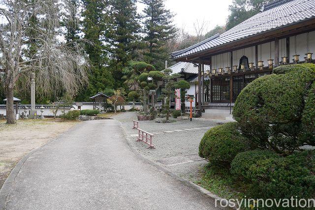 龍泉寺成羽８　境内