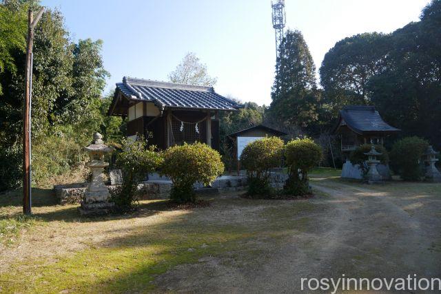 葦守八幡宮１５　本堂の裏